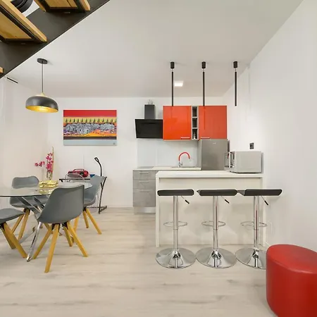 Olla Apartment *
